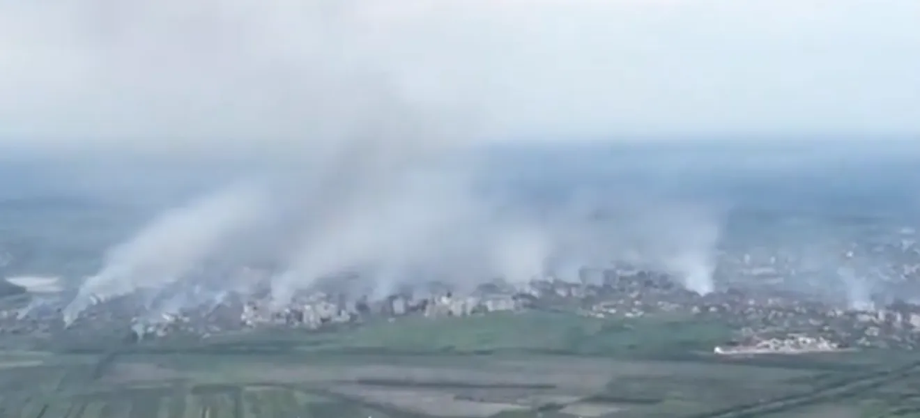 Hier soir a eu lieu une frappe massive de munitions incendiaires. Réponse russe aux propos de Prigojine ?