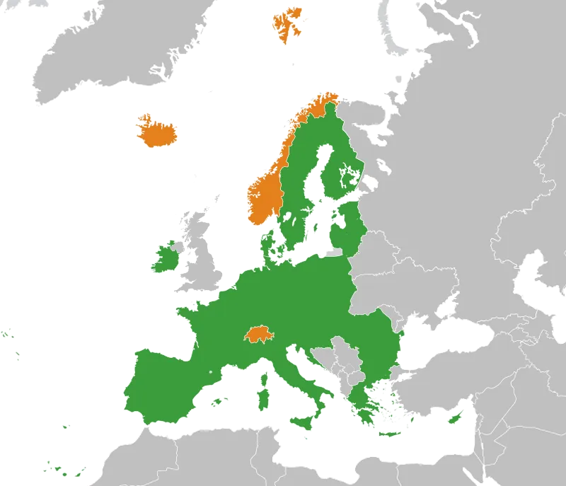 Carte de l’Europe : États de l’UE en vert, États de l’AELE en orange dont Norvège et Suisse