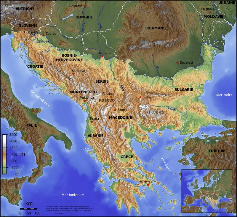 Carte topographique des Balkans, de la Slovénie à la Grèce, avec les capitales des pays
